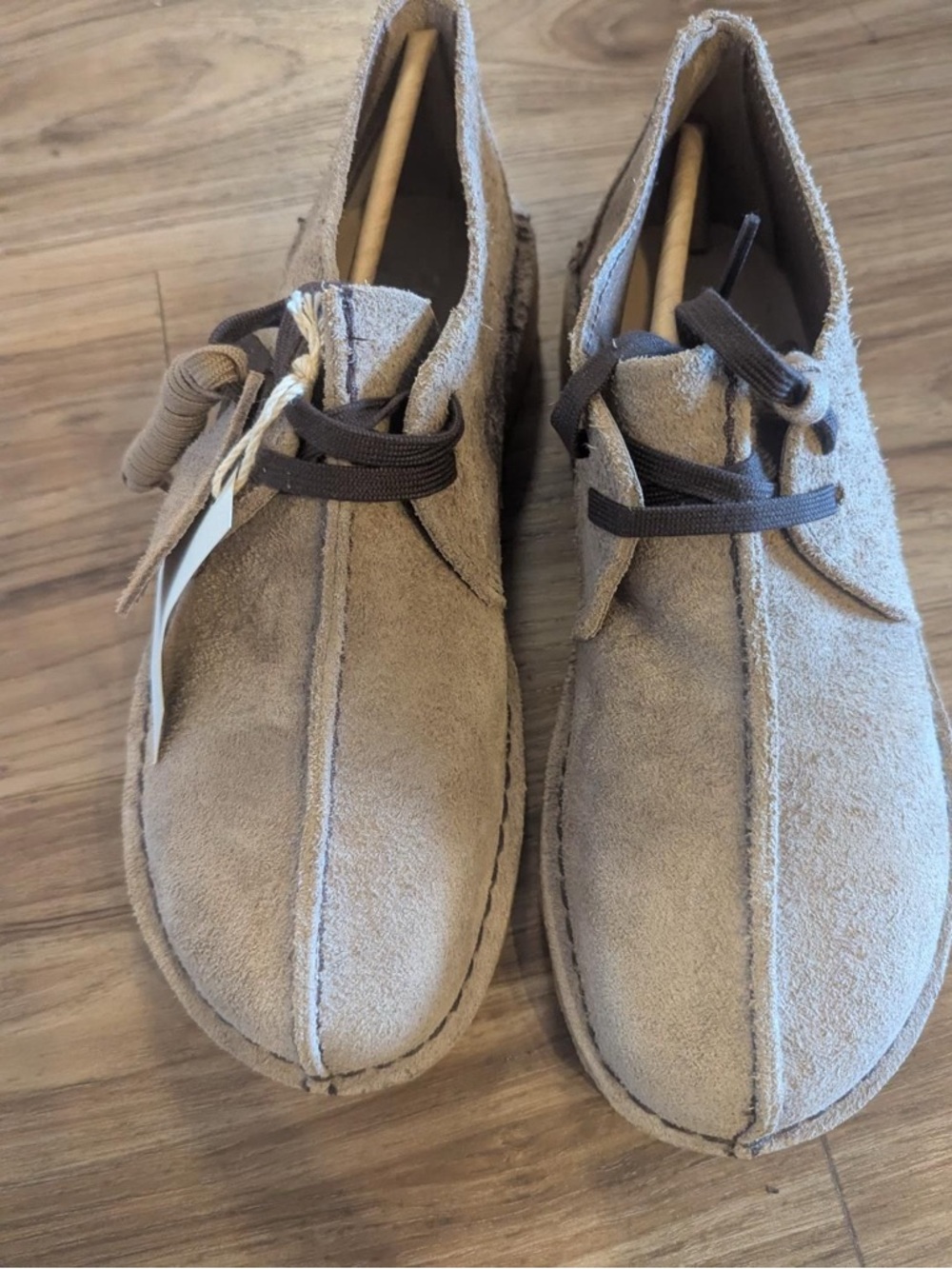 CLARKS 
Desert trek shoe